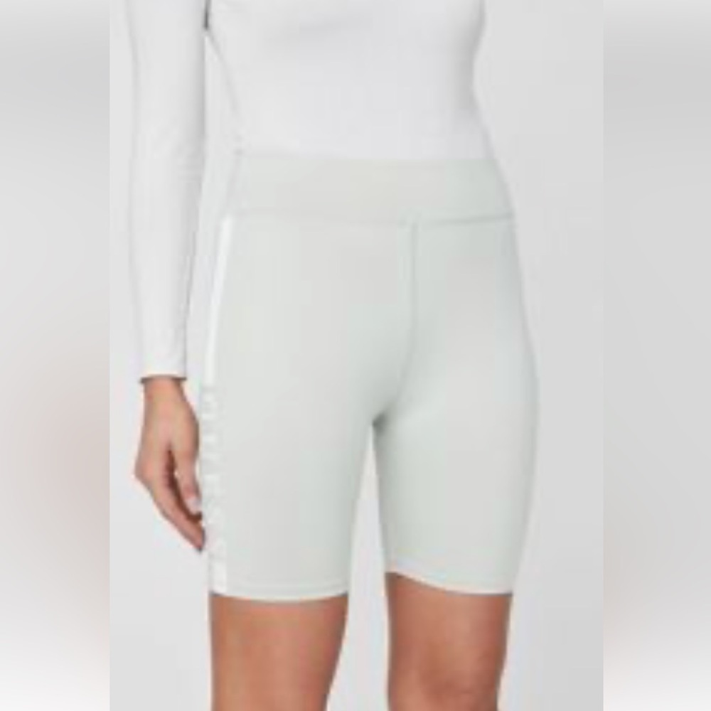 Guess / NWT/ Women's Green Xolani Logo Biker Shorts/ XL and L